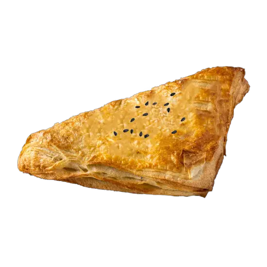 Изображение Слойка с форелью и рисом