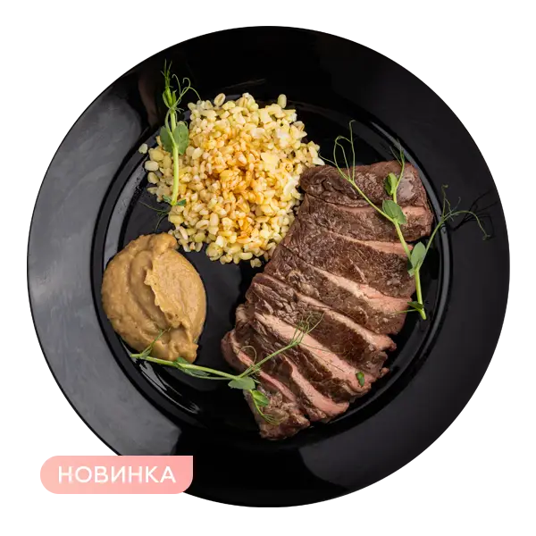 Изображение Стейк из телятины с луково-пивным пюре и булгуром